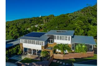 TODD KNAUS BYRON BAY