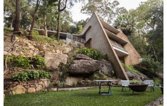 CAPITAL CONSTRUCTION & REFURBISHING BAYVIEW