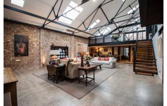 PIVOTAL CONSTRUCTIONS PTY LTD