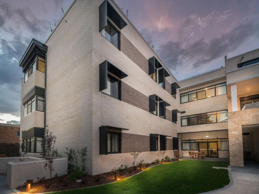 STEPHEN EDWARDS CONSTRUCTIONS WAHROONGA