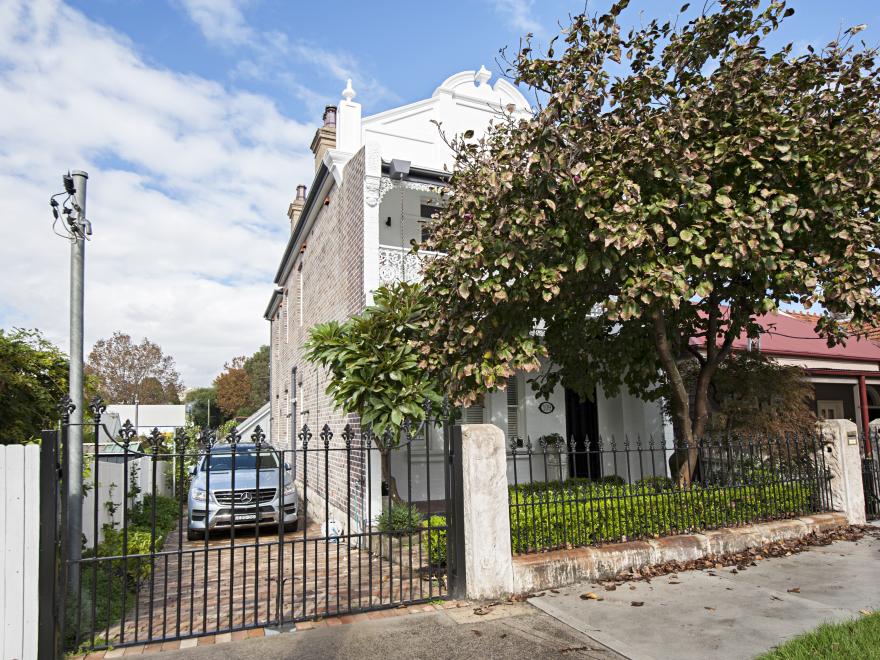 FIX AND BUILD CROWS NEST