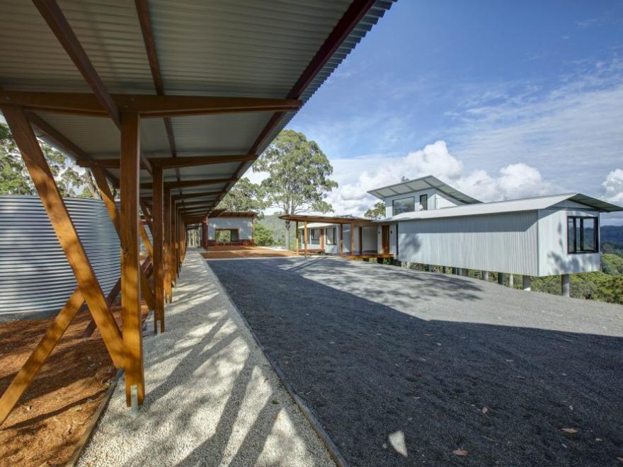 EVOLVING CONSTRUCTION FERNMOUNT