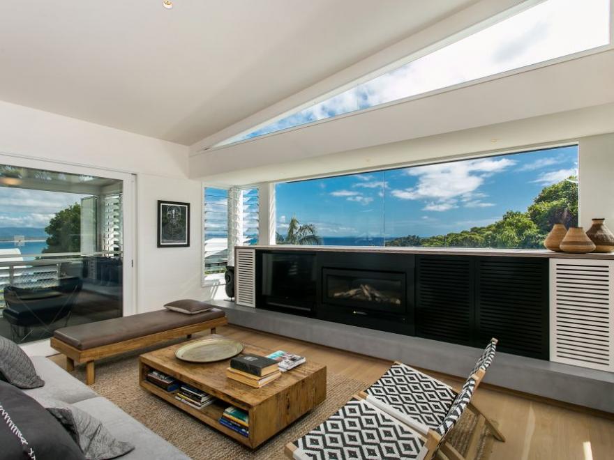 TODD KNAUS BYRON BAY