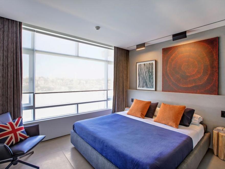 SEAMLESS CONSTRUCTION