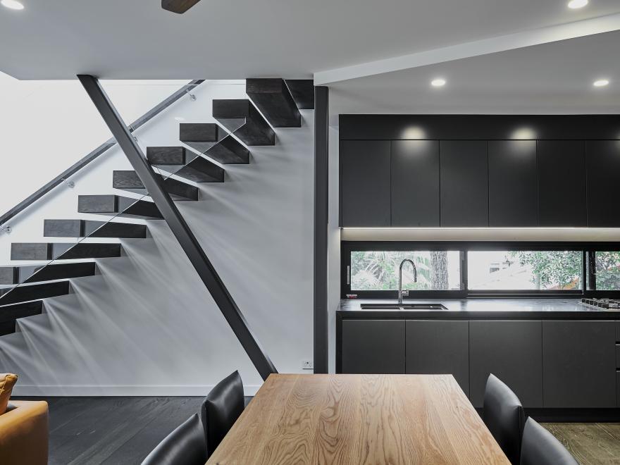 BOOM BUILD NEUTRAL BAY