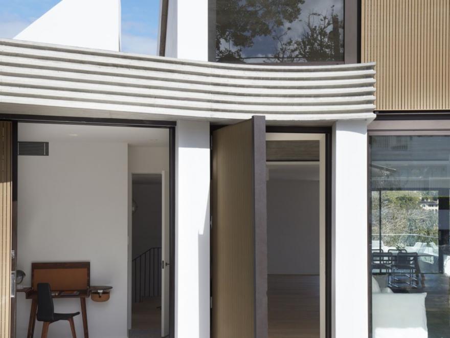 GNC QUALITY BELLEVUE HILL