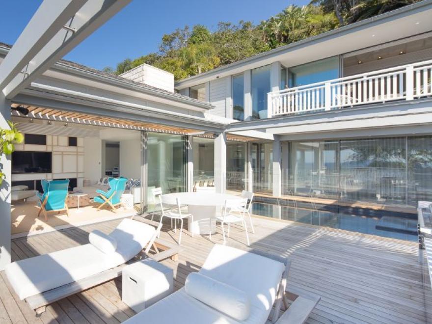 PACIFIC PLUS PALM BEACH