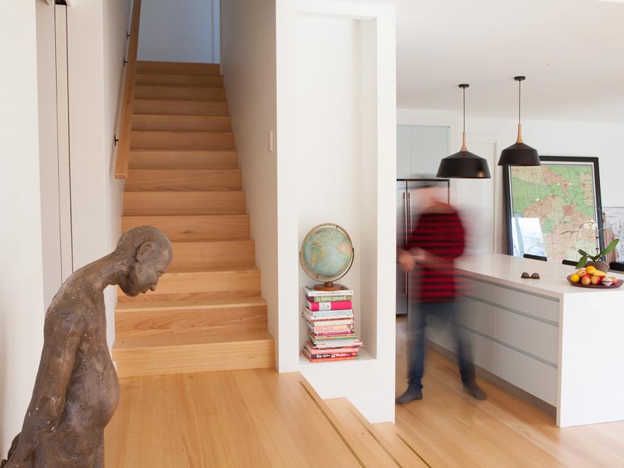 DC CONSTRUCTION CO. LEURA