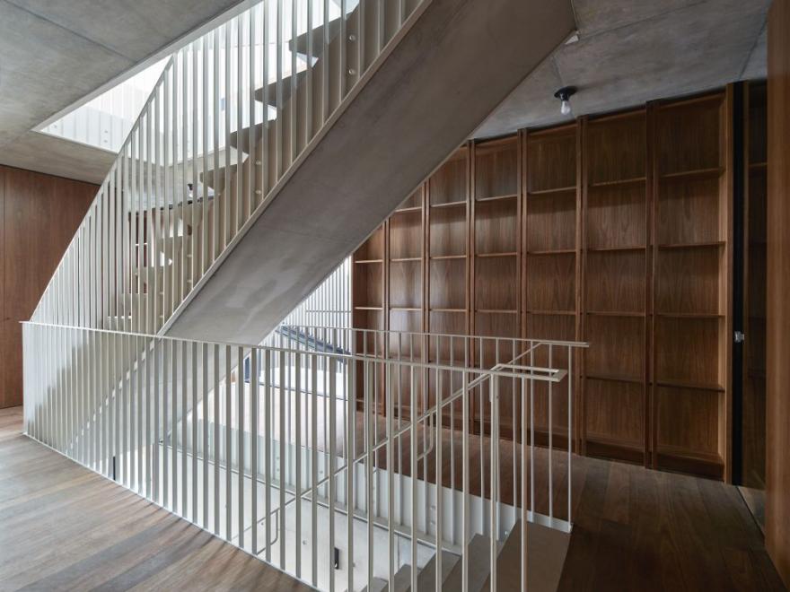 PACIFIC PLUS COOGEE - Photography by Peter Bennetts & John Gollings