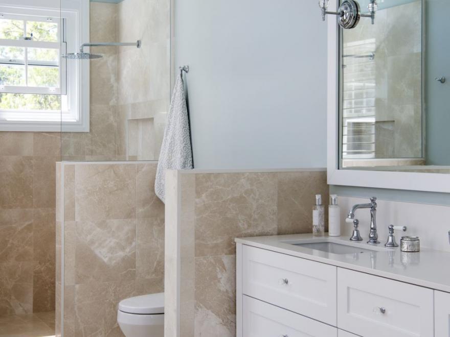 LIME BUILDING MOUNT KEMLBA