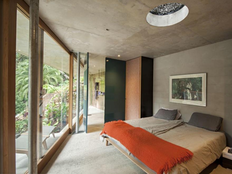 CAPITAL CONSTRUCTION & REFURBISHING BAYVIEW