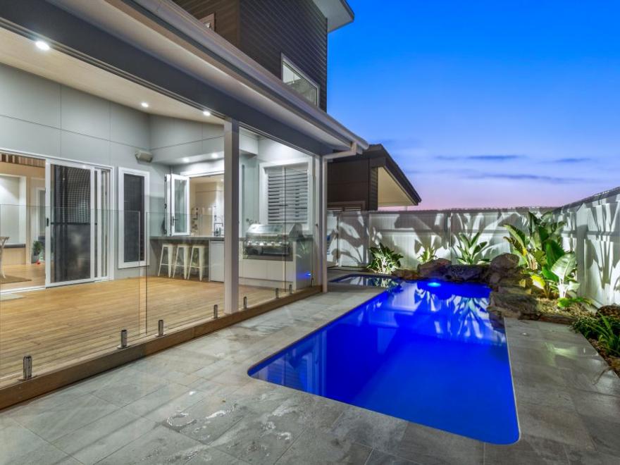 CUSTOM COAST CASUARINA