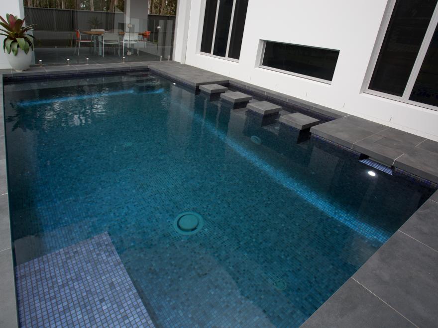 AWARD POOLS KELLYVILLE