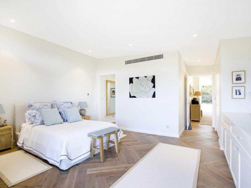 BRONXX CONSTRUCTIONS