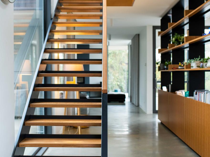 L-CON BUILDING & CONSTRUCTION