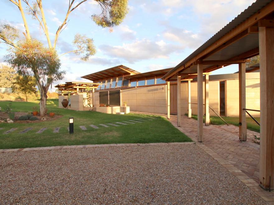 EVOLVING CONSTRUCTION