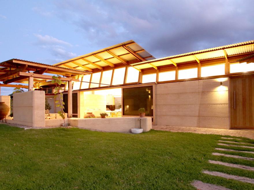 EVOLVING CONSTRUCTION