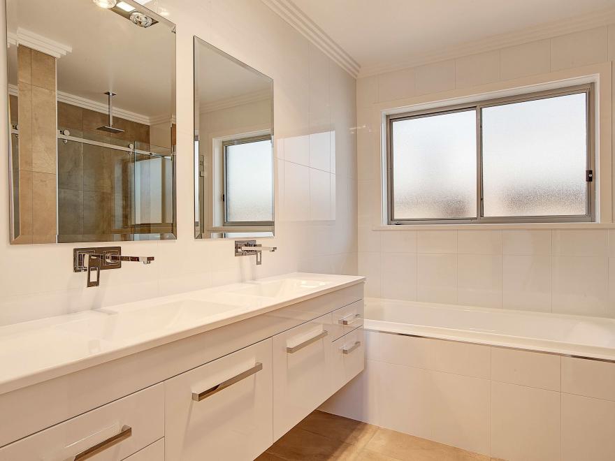 LYNCH BUILDING GROUP