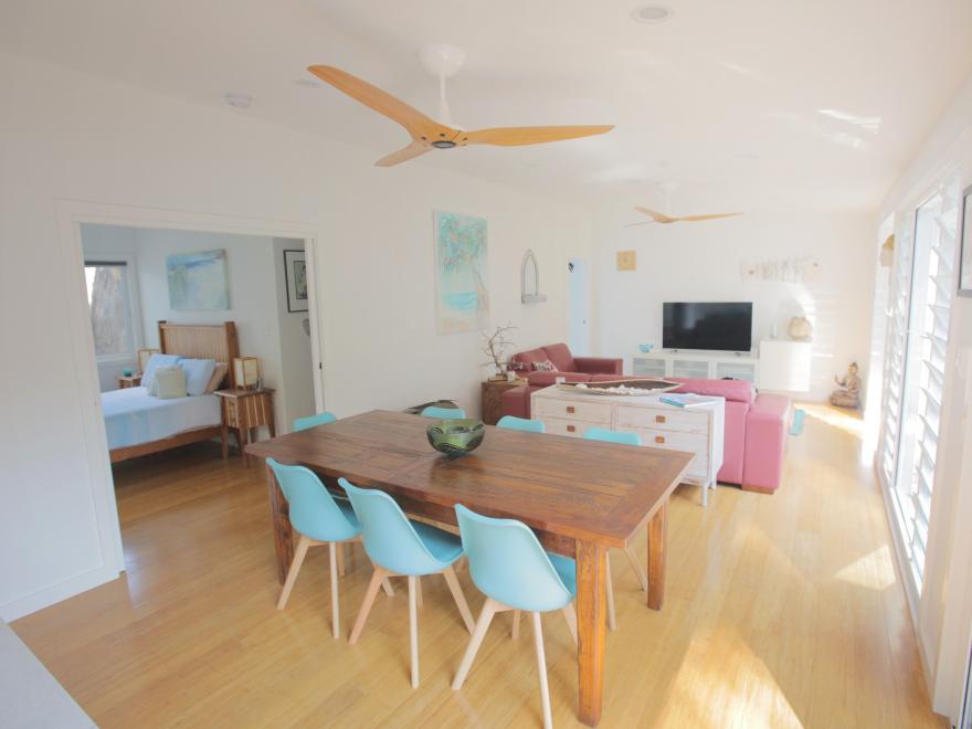 LIVING GREEN DESIGNER HOMES PTY LTD