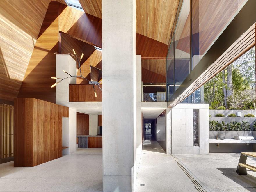 YUNCKEN BUILDERS & PROJECT MANAGERS PTY LTD