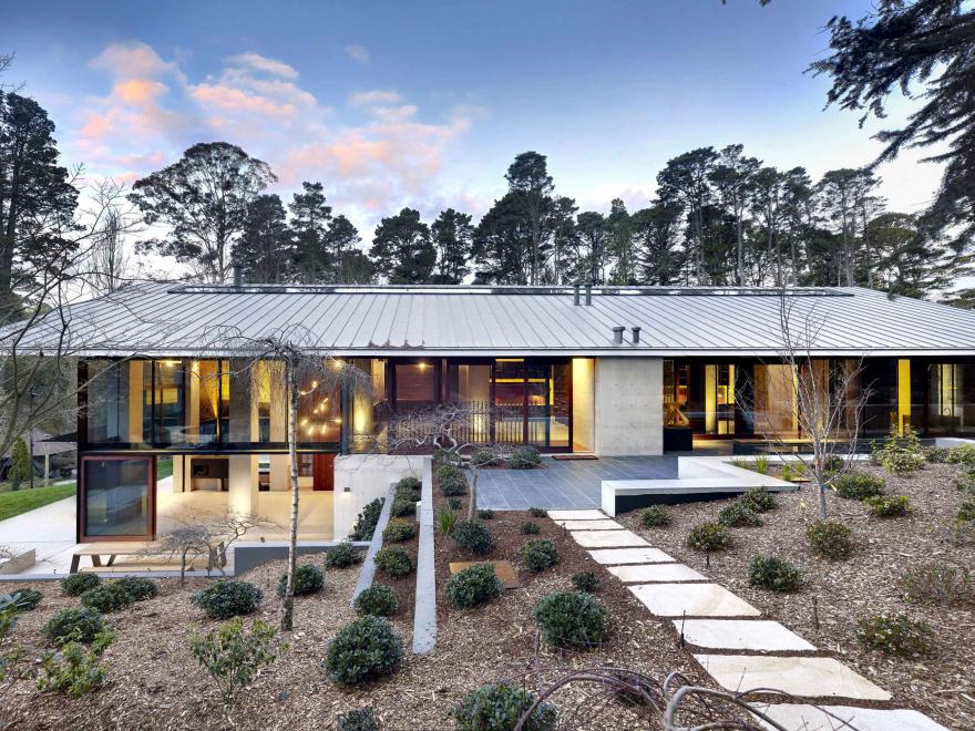 YUNCKEN BUILDERS & PROJECT MANAGERS PTY LTD