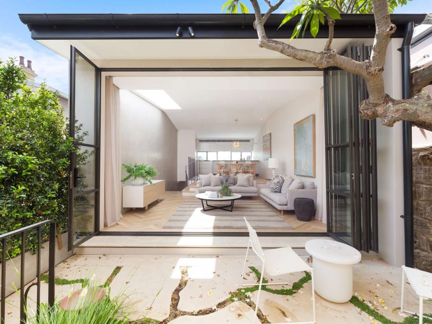 HUNTSMAN CONSTRUCTIONS