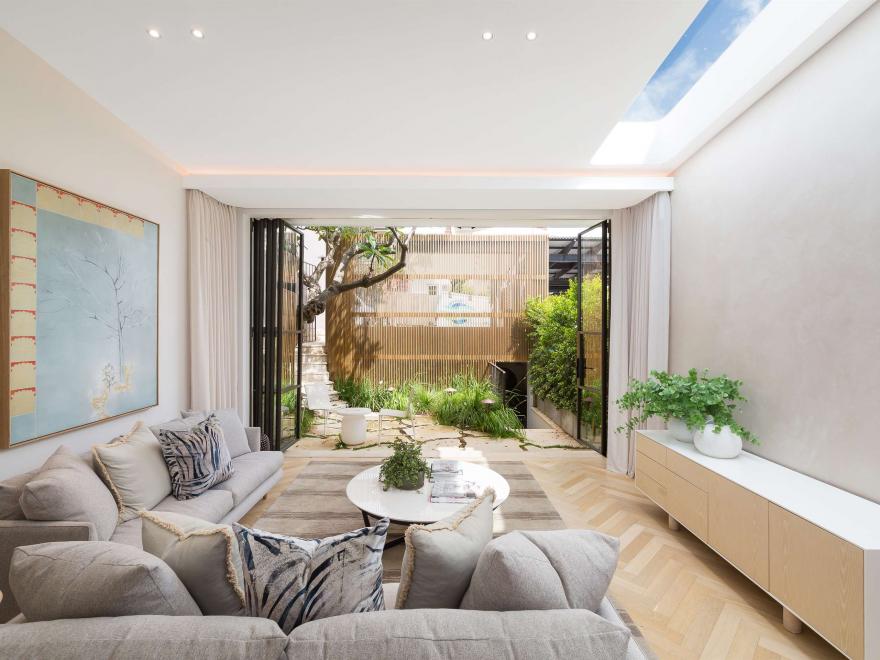 HUNTSMAN CONSTRUCTIONS