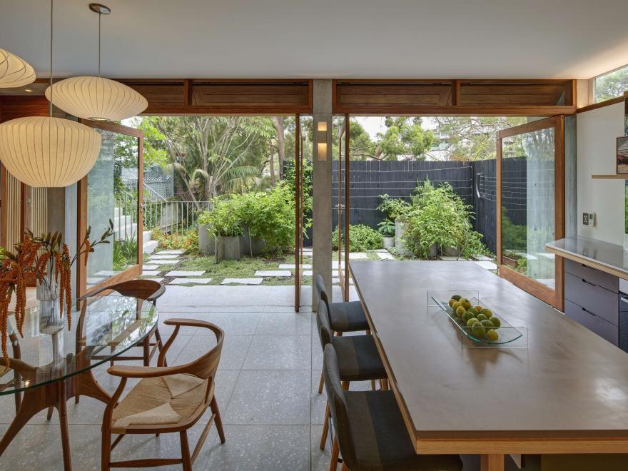 BEACH HOUSES AUSTRALIA PTY LTD