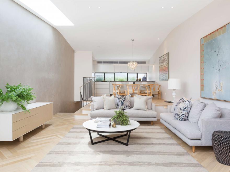 HUNTSMAN CONSTRUCTIONS