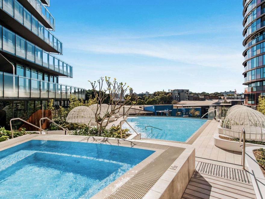 CRYSTAL POOLS PTY LTD