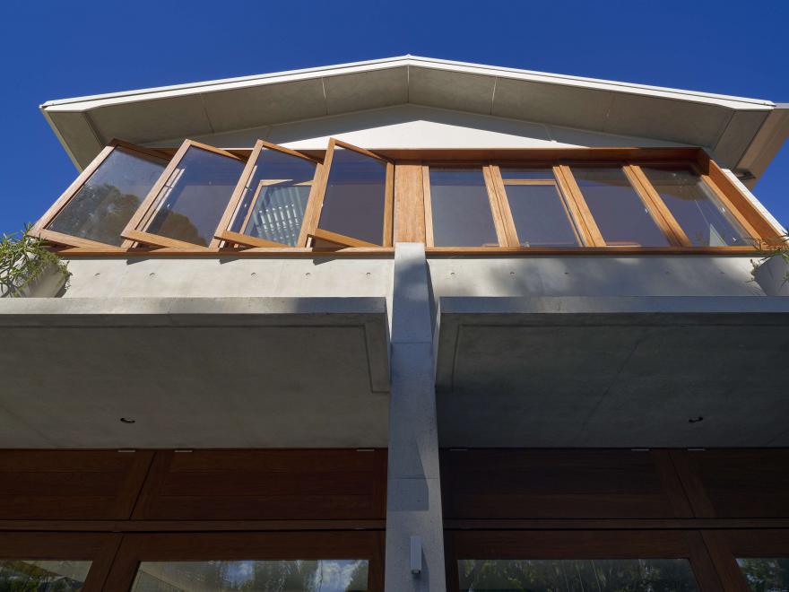 BEACH HOUSES AUSTRALIA PTY LTD