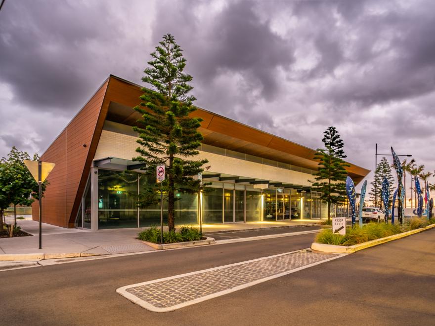 NEW ENGLAND CONSTRUCTIONS