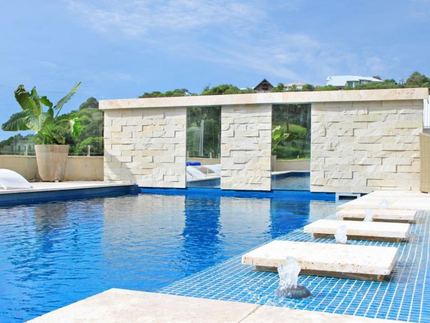 BOSTOCK POOLS & SPAS