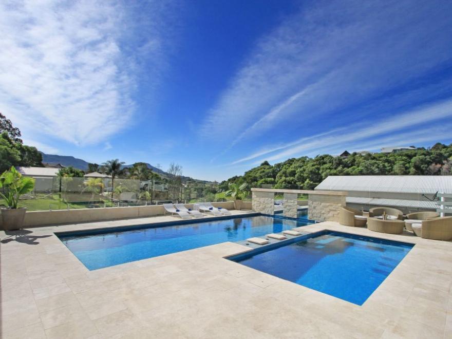 BOSTOCK POOLS & SPAS