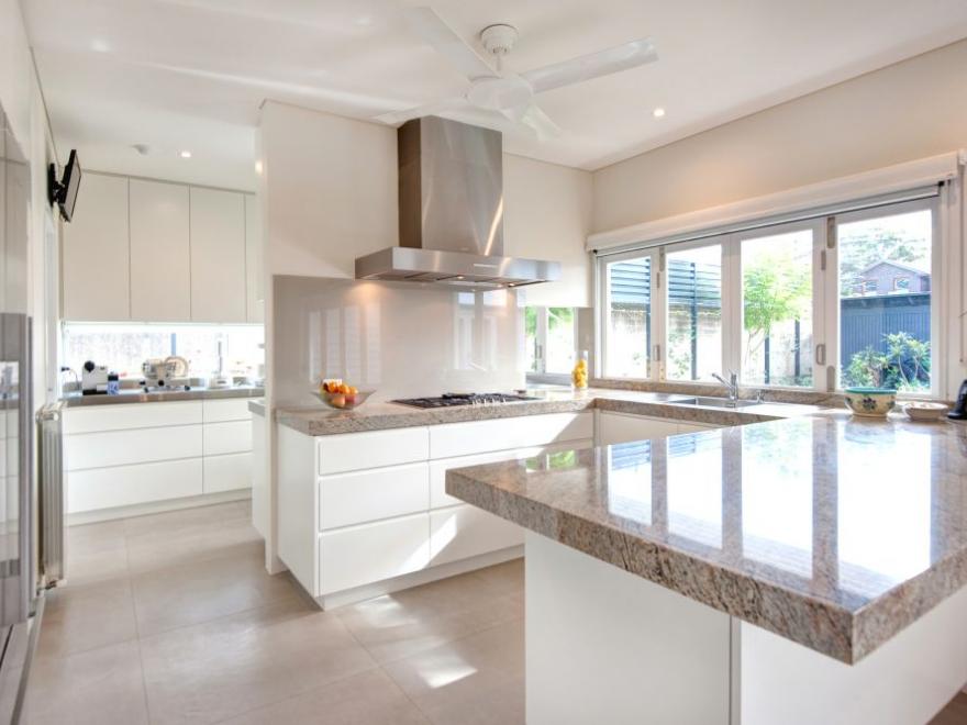 Validvs Constructions