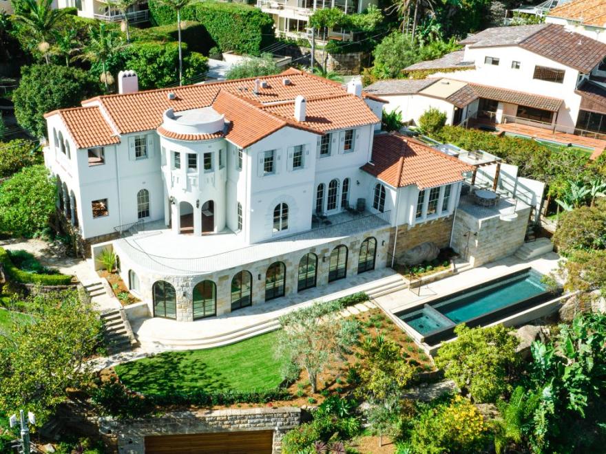 Robbie Stratti - Stratti Building